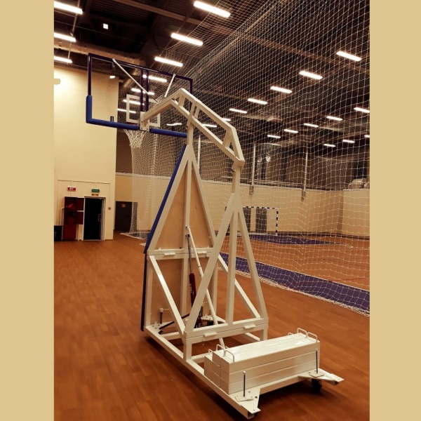 Стойка баскетбольная мобильная складная с гидравлическим механизмом, массовая, вынос 1,6 м фото